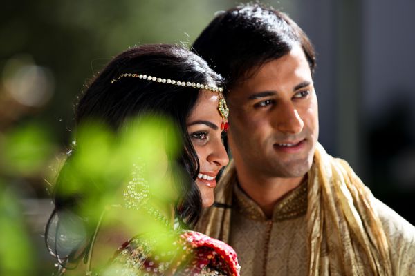 عروس و داماد هندی زیبا با لباس سنتی