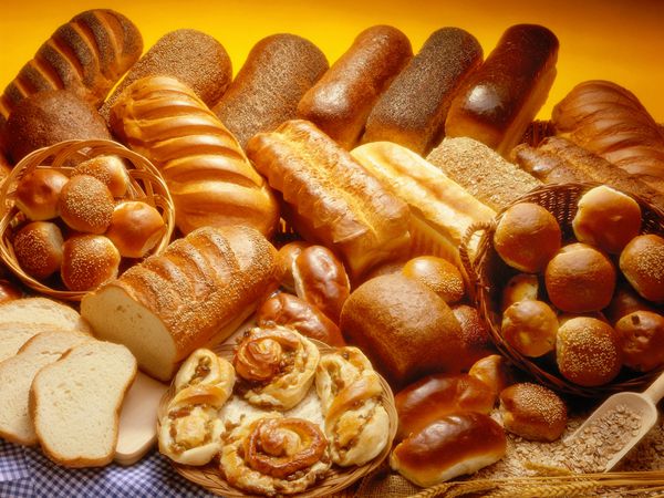 مجموعه محصولات نانوایی با نان نان نان رول و شیرینی دانمارکی