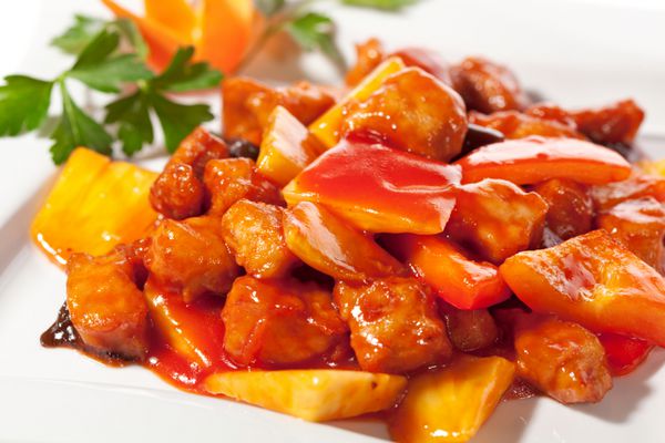 غذاهای چینی - گوشت خوک با آناناس سرخ شده در سس ترش و شیرین