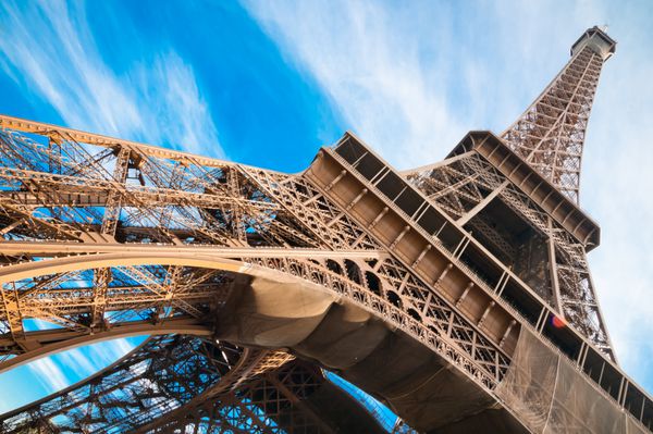 برج معروف ایفل در پاریس فرانسه