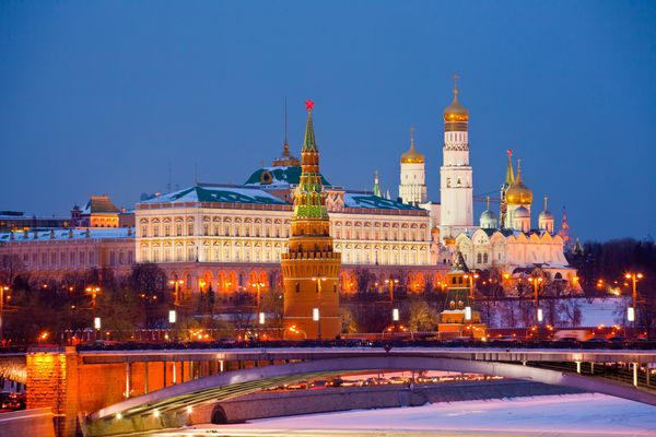 نمای پانوراما کرملین مسکو در شب روسیه