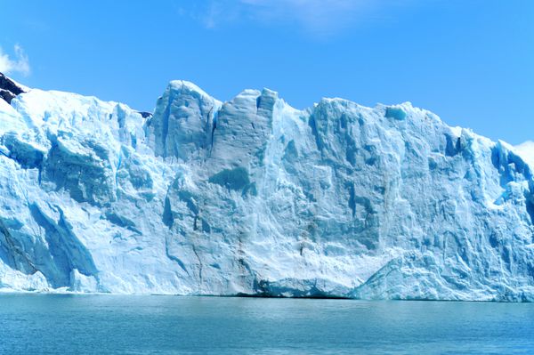 یخچال طبیعی پریتو مورنو یک یخچال طبیعی واقع در پارک ملی لس یخچالس در استان سانتا کروز آرژانتین است یکی از مهم ترین جاذبه های گردشگری پاتاگونیای آرژانتین است