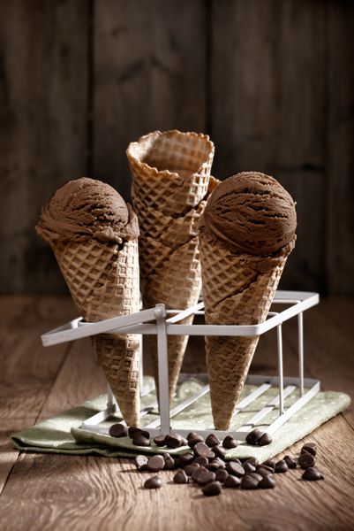 بستنی چیپسی شکلاتی با حس وینتیج