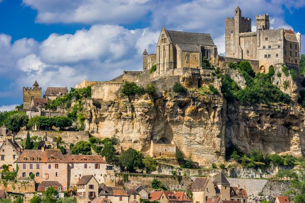 قلعه شاتو دو بیناک دوردوگن پریگورد فرانسه