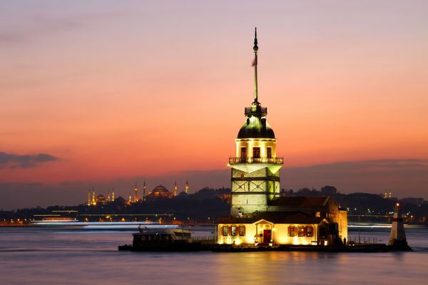 برج دوشیزه kiz kulesi استانبول ترکیه