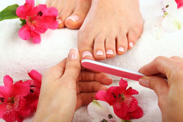درمان زیبایی پاهای پدیکور زیبا