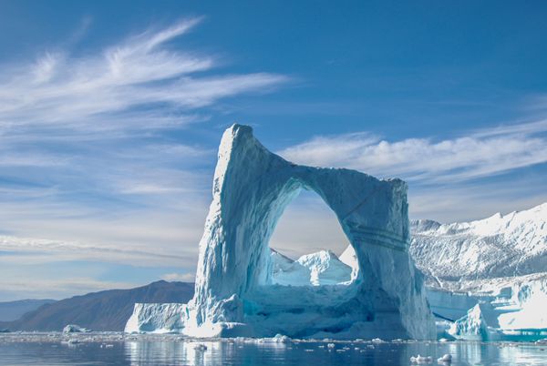 کوه یخ قوسی در گرینلند