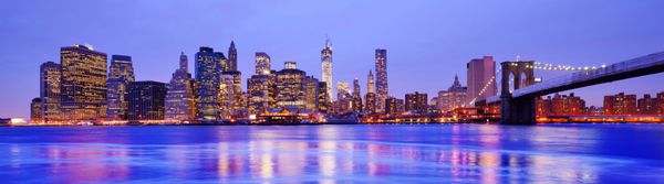چشم‌انداز شهر نیویورک در منطقه مالی و پل بروکلین