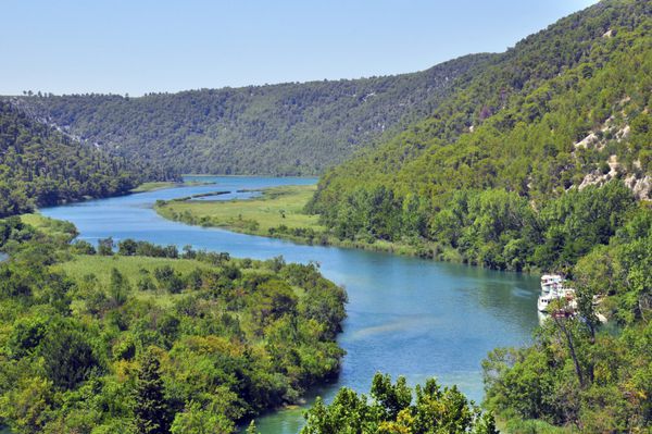 رودخانه پیچ در پیچ در skradinski buk کرواسی