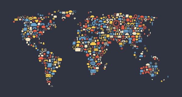 نقشه جهان ساخته شده از آیکون های رسانه ای مفهوم جهانی شدن و اینترنت وکتور