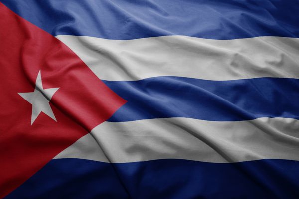 اهتزاز پرچم رنگارنگ کوبا