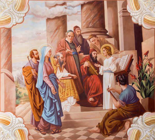 sebechleby اسلواکی - 8 آگوست 2013 عیسی کوچک در معبد تدریس می کند نقاشی دیواری از 20 cent توسط جوزف آنتال در خیابان کلیسای کلیسایی مایکل در 8 آگوست 2013 در sebechleby اسلواکی