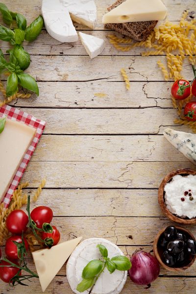 آشپزی ایتالیایی مواد تازه با پاستا برای غذاهای ایتالیایی انواع پنیر