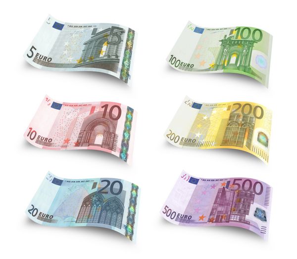 مجموعه اسکناس های یورو جدا شده روی سفید