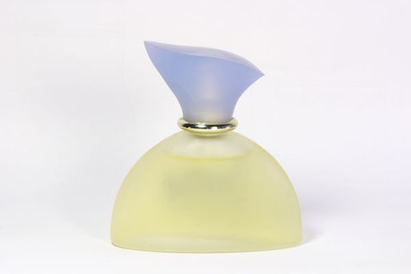 بطری شفاف عطر جدا شده