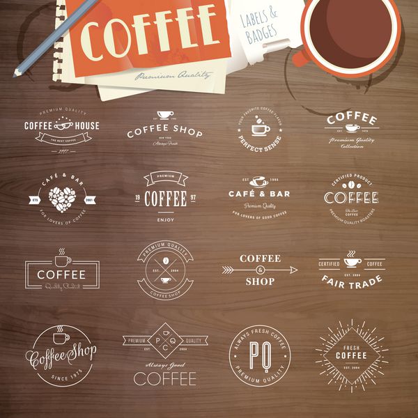 مجموعه ای از عناصر سبک قدیمی برای برچسب ها و نشان های قهوه با بافت چوب فنجان قهوه و یک دفترچه یادداشت در پس زمینه