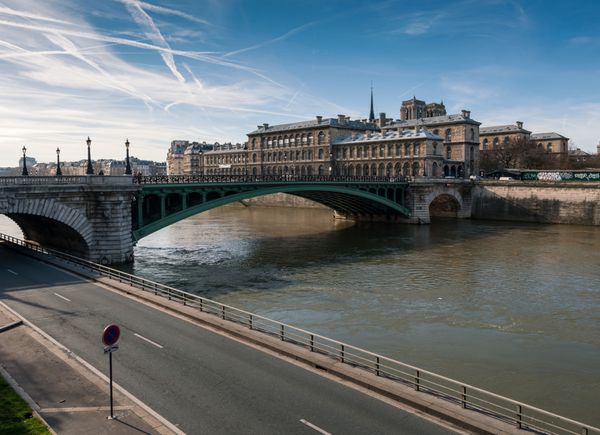 رودخانه سن با پونت نوتردام در پاریس