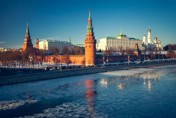 عصر زمستان در مسکو روسیه پال بزرگ کرملین و دیوار کرملین