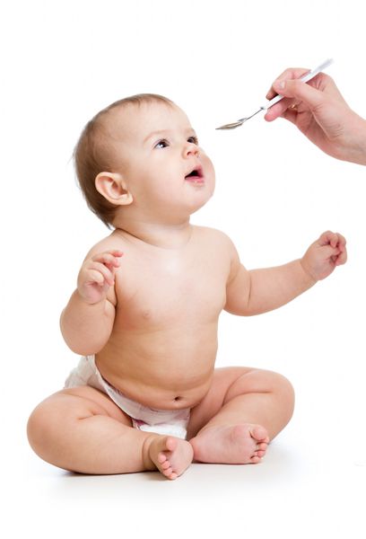 شیر دادن دستی به کودک با قاشق
