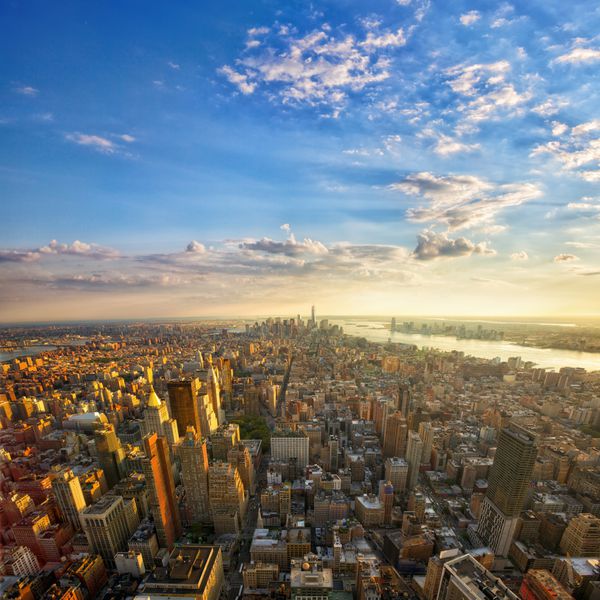 نمای هوایی منهتن در غروب آفتاب شهر نیویورک