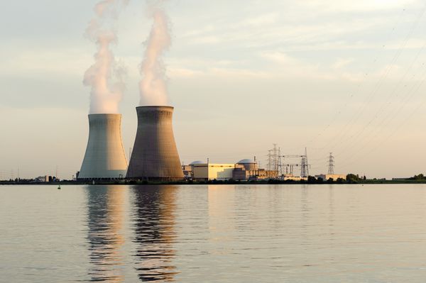 برج های خنک کننده نیروگاه هسته ای دویل بلژیک