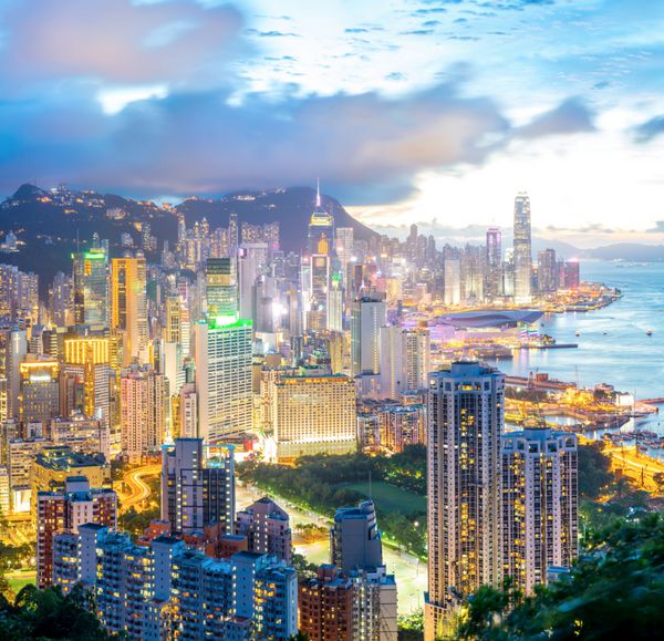 چشم انداز افق شهر هنگ کنگ از تپه برائمار در غروب