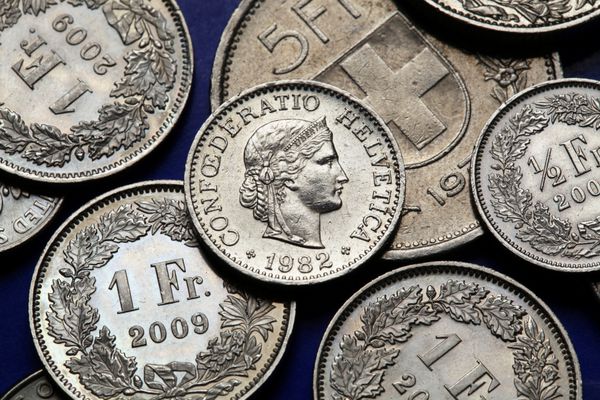 سکه های سوئیس سر لیبرتاس در سکه رپن 10 سوئیس به تصویر کشیده شده است