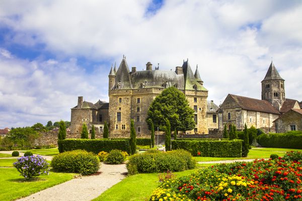قلعه های زیبای پری فرانسه -jumilhac-le-grand