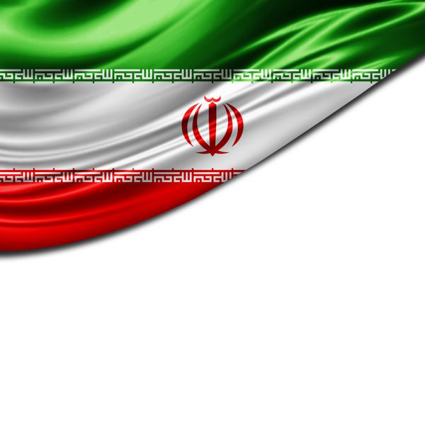 پرچم ایران در پس زمینه سفید بالاست