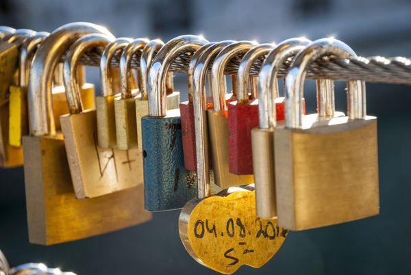 قفل های عشق روی پل قصابی در لیوبلیانا اسلوونی