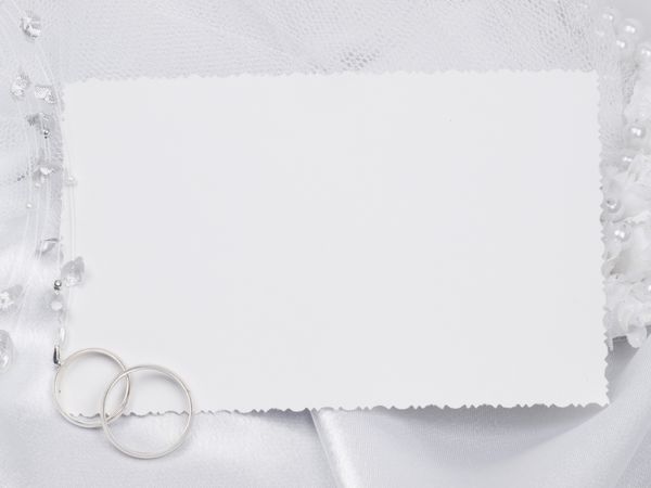 کارت حلقه ازدواج چادر عروس روی ابریشم سفید
