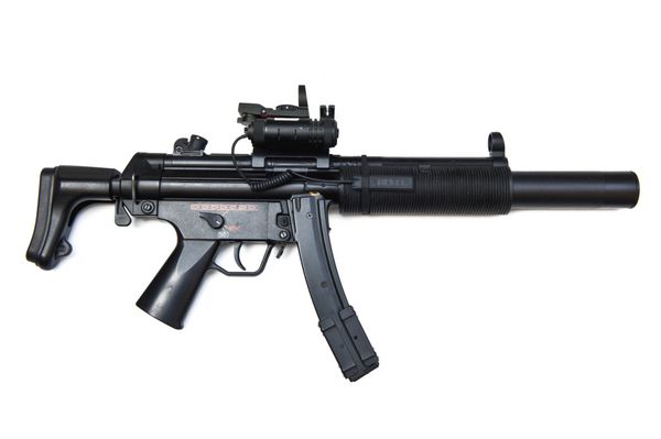 hk mp5 sd6 با سلاح مخصوص صدا خفه کن