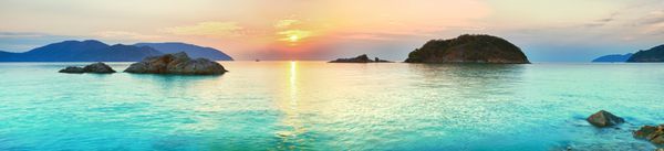 طلوع خورشید بر فراز دریا باطل دائو ویتنام