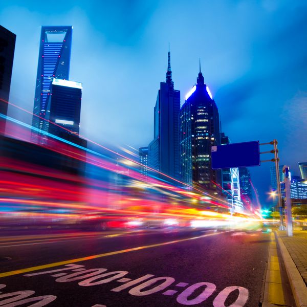 نمای شب مرکز مالی لوجیازوی در شانگهای چین
