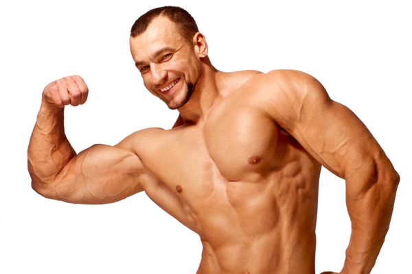 نیم تنه مردانه عضلانی بدنساز در زمینه سفید