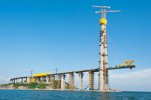 ساخت پل بزرگ در ولادی وستوک روسیه بر روی تنگه بسفر شرقی تا جزیره راسکی