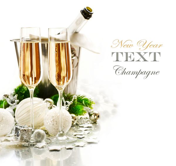 جشن سال نو فلوت شامپاین جدا شده روی پس زمینه سفید