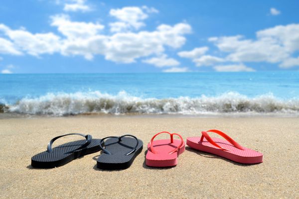 کفش تابستانی در ساحل