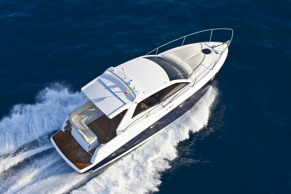 قایق موتوری قایق های تفریحی ریو بهترین قایق های تفریحی ایتالیایی