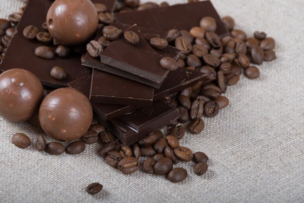 انواع دانه های شکلات و قهوه