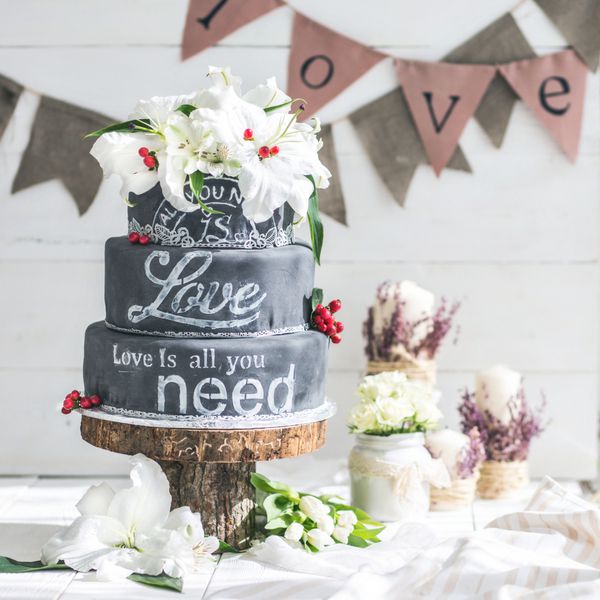کیک گچ عروسی با گل