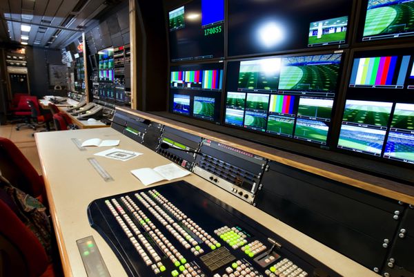 کنترل از راه دور در یک استودیوی تلویزیونی