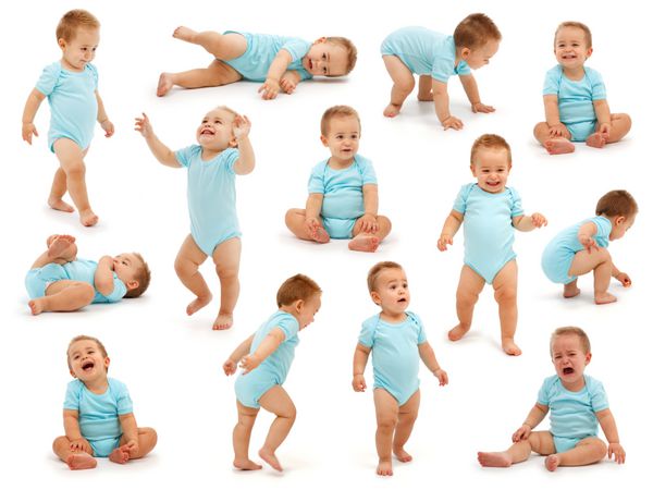 مجموعه ای از موقعیت های مختلف رفتار نوزاد پسر جدا شده روی سفید