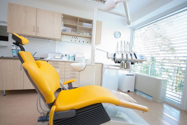 صندلی دندانپزشکی
