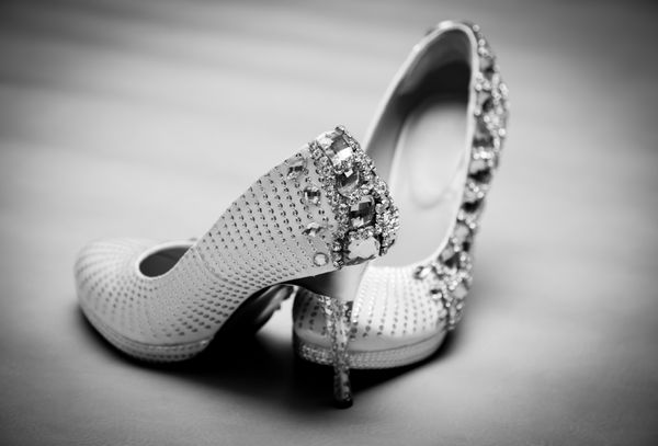 کفش عروس رنگ مشکی و سفید