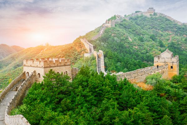 دیوار بزرگ چین در غروب آفتاب