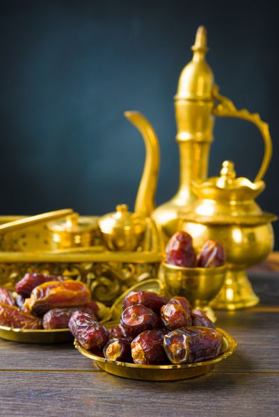 غذای ماه رمضان که با نام های خرما خرما نیز شناخته می شود