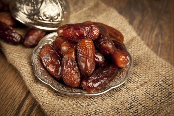 میوه خشک خرما یا خرما غذای ماه رمضان رمضان