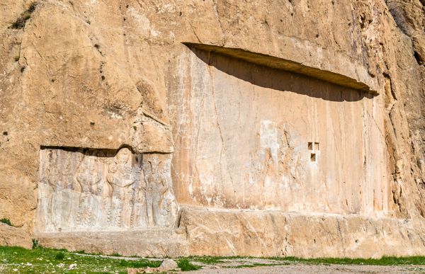 حجاری های باستانی در گورستان نقش رستم در ایران