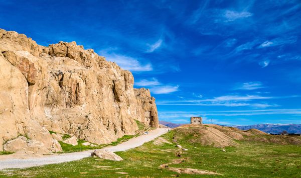 نمایی از گورستان نقش رستم در ایران